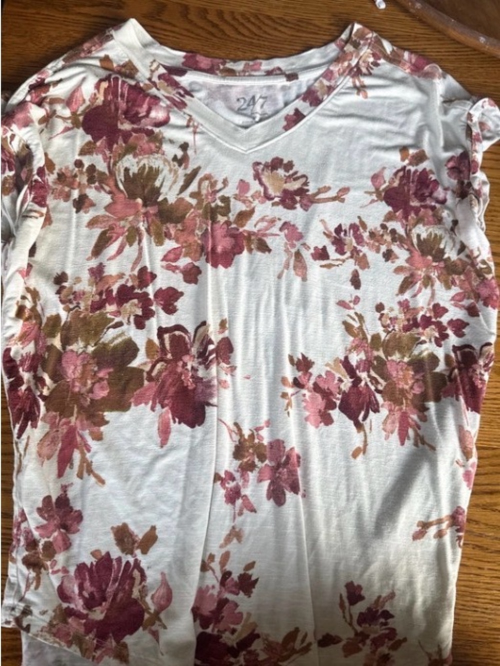 Floral V-Neck Short Sleeve Tee in White with Pink & Brown Blooms